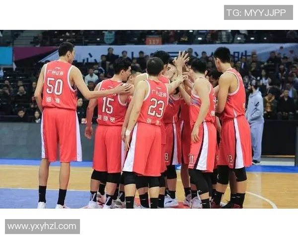 2015年首钢与广东的巅峰对决回顾及精彩瞬间分析